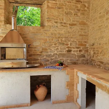 Borgo Dei Pini Вилла Мачерата